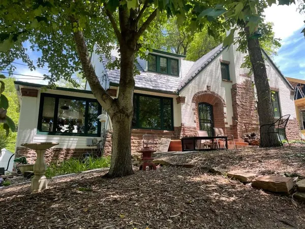DaVinci synthetic slate roof on an Omaha home
