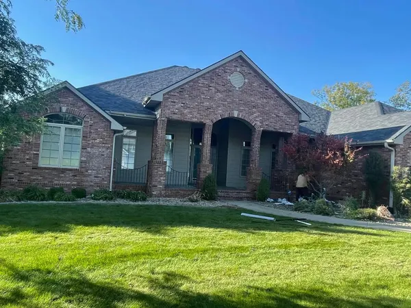 Malarkey Vista shingle roof on a home near Omaha